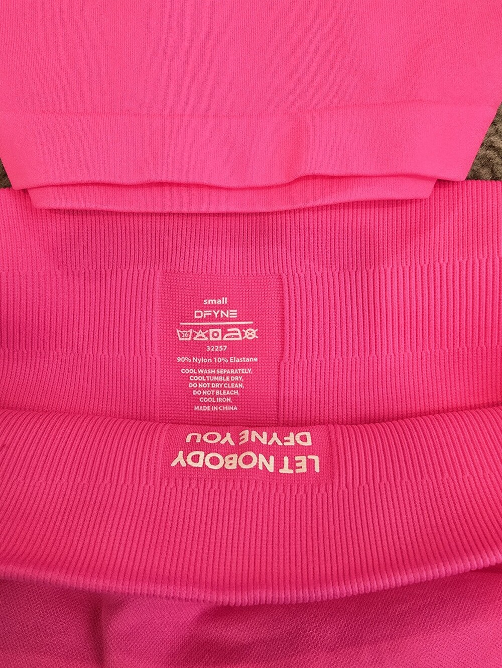 Rare DFYNE SET SHORTS 4'5 IMPACT AND STRAPPY TOP Bright Pink - Picture 6 of 10
